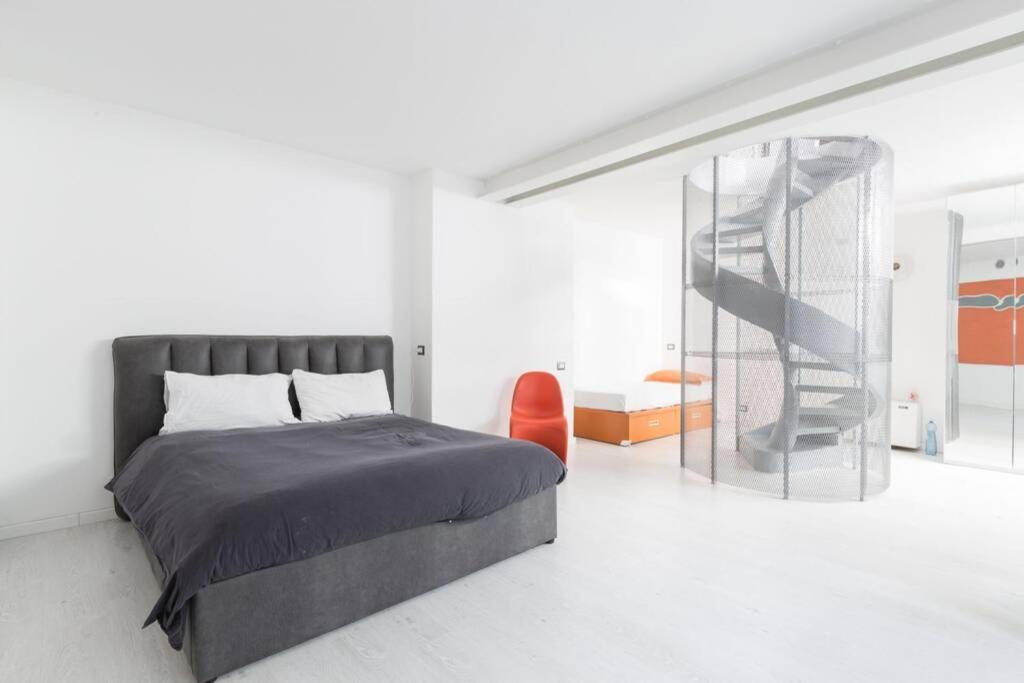 Unique 4 Storey House On Naviglio 4Bd, 4Bt Milánó Kültér fotó