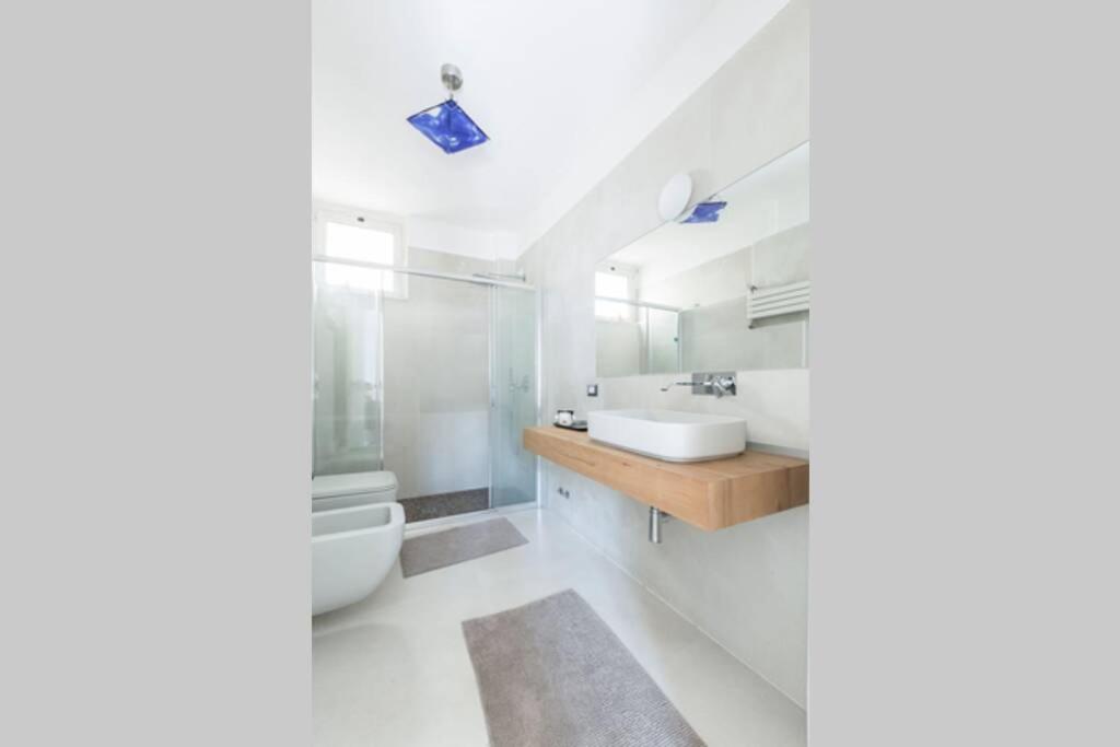 Unique 4 Storey House On Naviglio 4Bd, 4Bt Milánó Kültér fotó